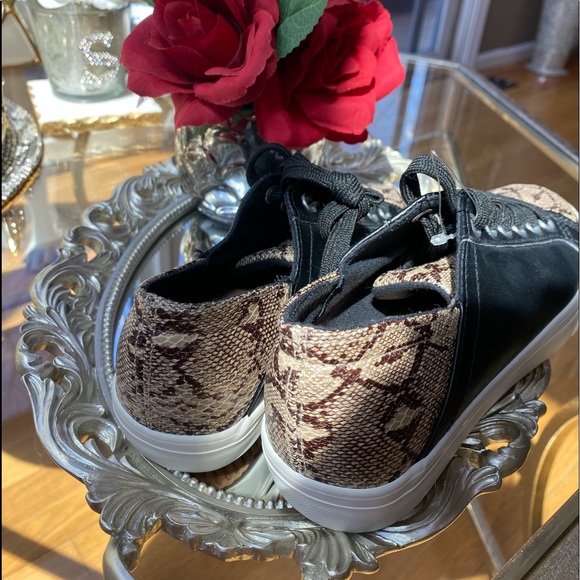 NWOT Restricted Faux Leather and Snakeskin sneakers - Picture 7 of 7